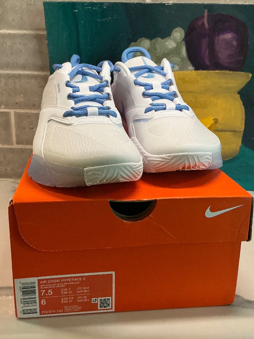Womenโs NIke Air Zoom Hyperace 3 - Sz 6 - Volleyball Shoe